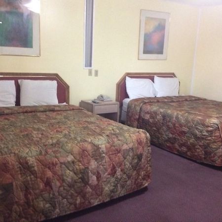 Travel Motel Ратон Екстериор снимка