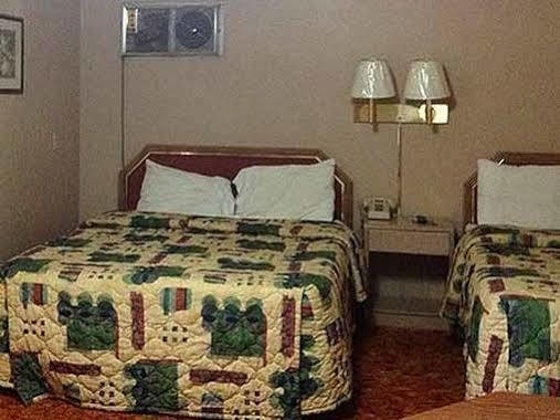 Travel Motel Ратон Екстериор снимка